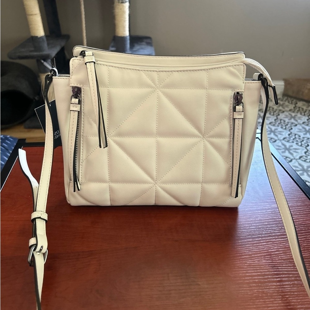 Simply Vera Vera Wang Cream Crossbody Vegan Leather Bag